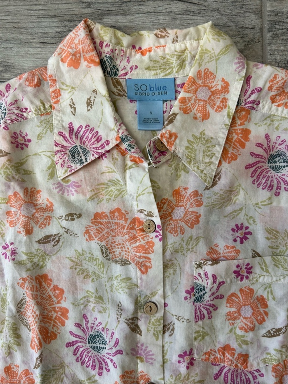 Sigrid Olsen SO Blue Floral Button-Up Blouse in White, Orange, Pink, Green